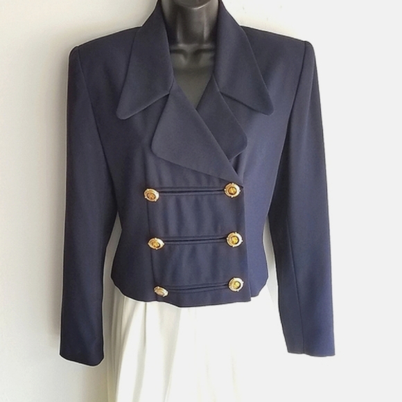 Double-Breasted Crop Jacket Suit - Picture 5 of 12